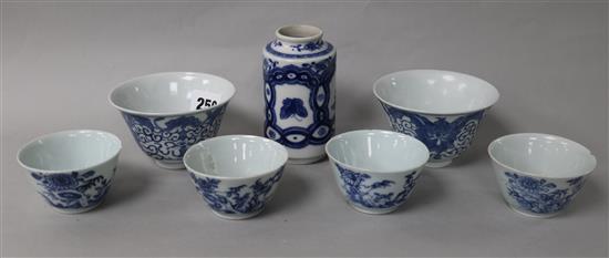 A Chinese blue and white jar and six teabowls, 18th/19th century 44cm